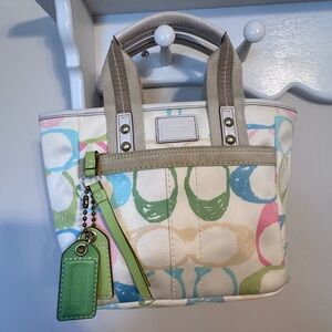 COACH Hamptons Scribble C Small Tote